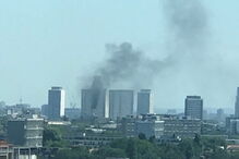 Fogo em torre de apartamentos de Londres