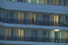 Ronaldo em momento de descontração na varanda do hotel em Sochi