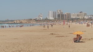 44 praias foram cheias com areia no Algarve