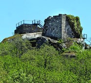 Vista do castelo de Aguiar da Pena 