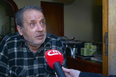 Manuel Soares não consegue sair de casa de cadeira de rodas