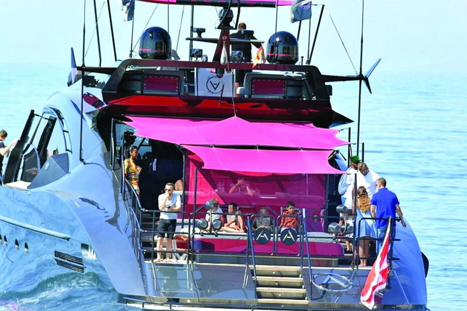 Cristiano Ronaldo em iate de 8,5 milhões de euros