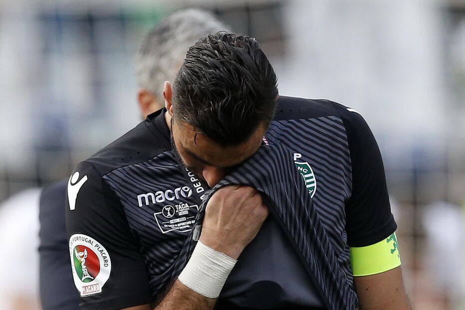 Rui Patrício chorou no relvado do Estádio Nacional após ter perdido a Taça de Portugal    