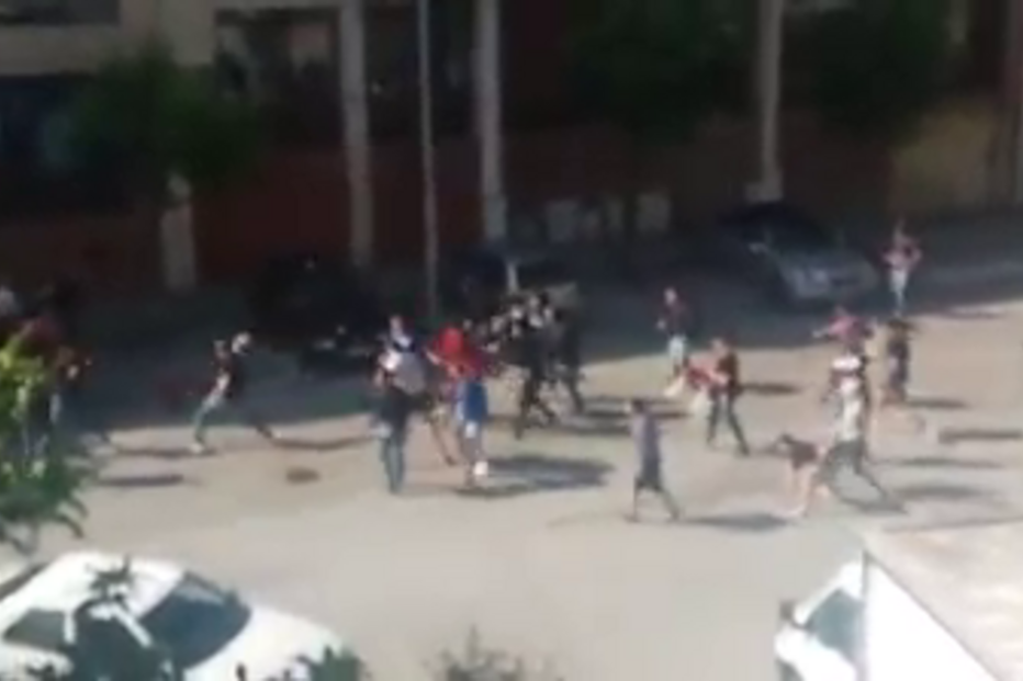 Adeptos do Braga e do Benfica em batalha campal nas ruas de Braga