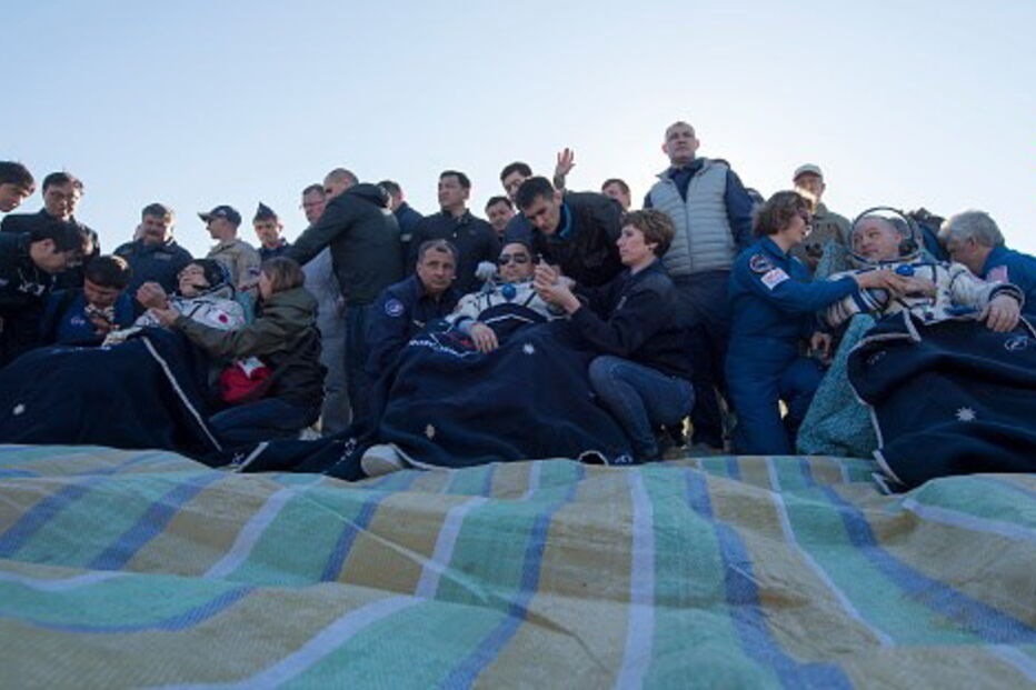 Nave Soyuz MS-07 regressou à Terra