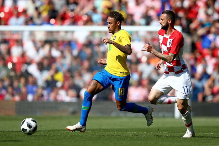 Neymar a jogar pela seleção do Brasil