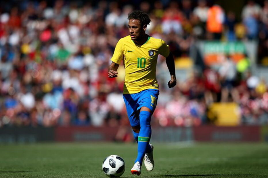 Neymar a jogar pela seleção do Brasil