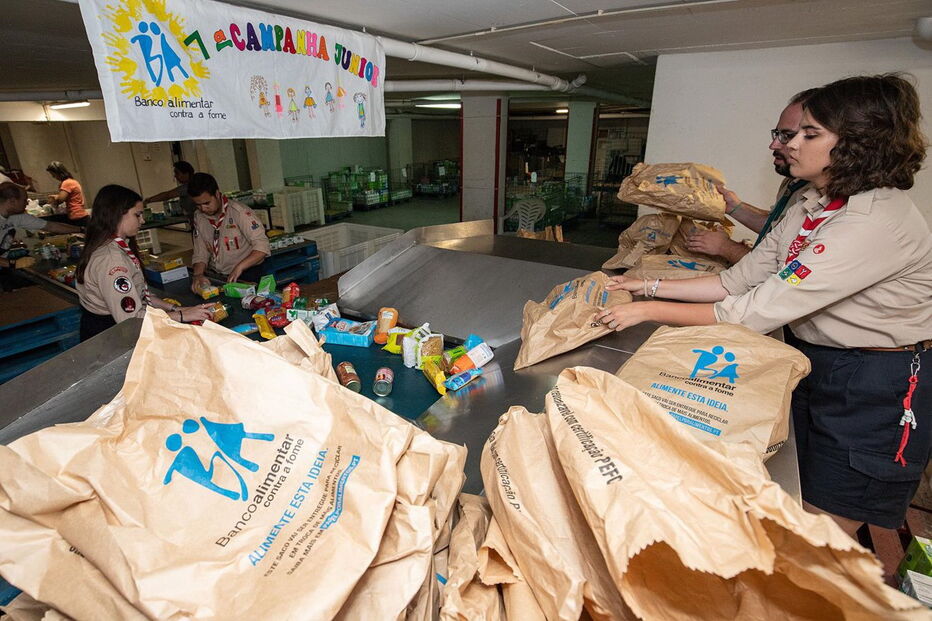 Campanha do Banco Alimentar conta com o apoio de escuteiros e diversas entidades e associações