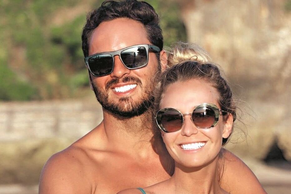 David Amaro sem aliança na lua de mel com  Sofia Arruda