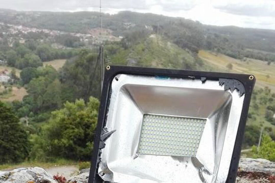 Projetores foram danificados 