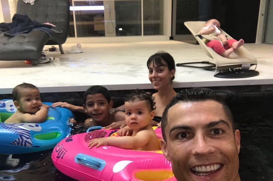 gémeos, mateo, eva, cristiano ronaldo, aniversário, 1 ano, 1.º aniversário