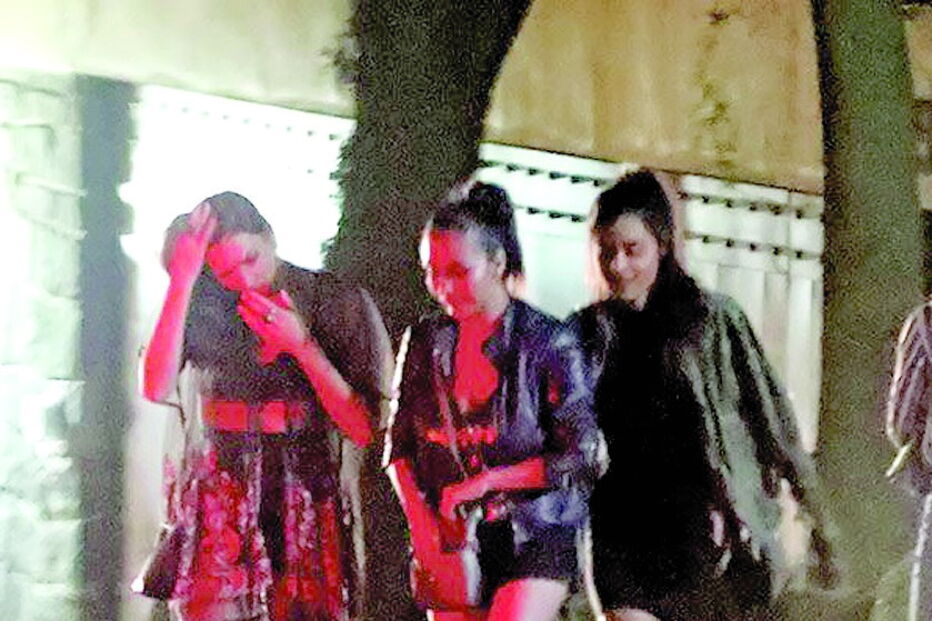 Jogadores do Benfica e FC Porto apanhados em festa com álcool e mulheres