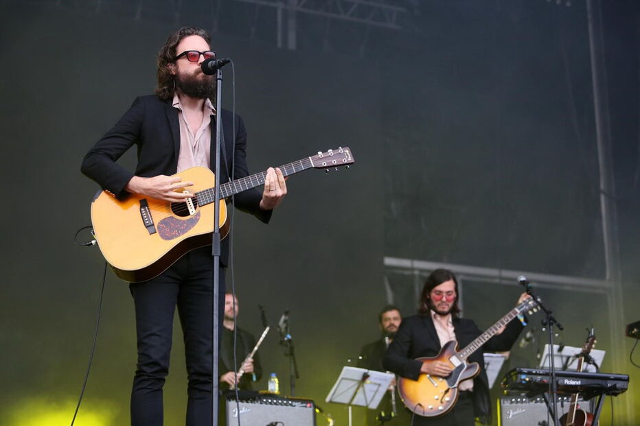  Father John Misty