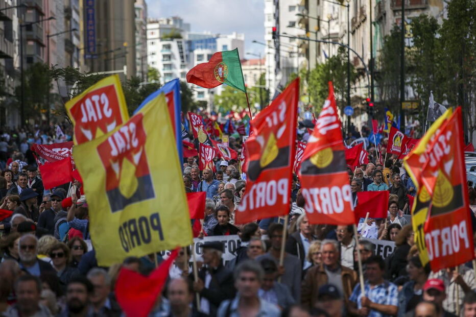 Milhares de pessoas desfilaram em Lisboa a exigir valorização do trabalho