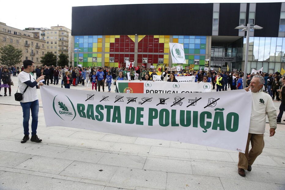 Portugueses e espanhóis juntos em Salamanca em manifestação contra nuclear
