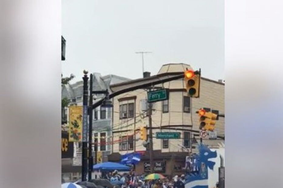 Festa azul e branca em Newark