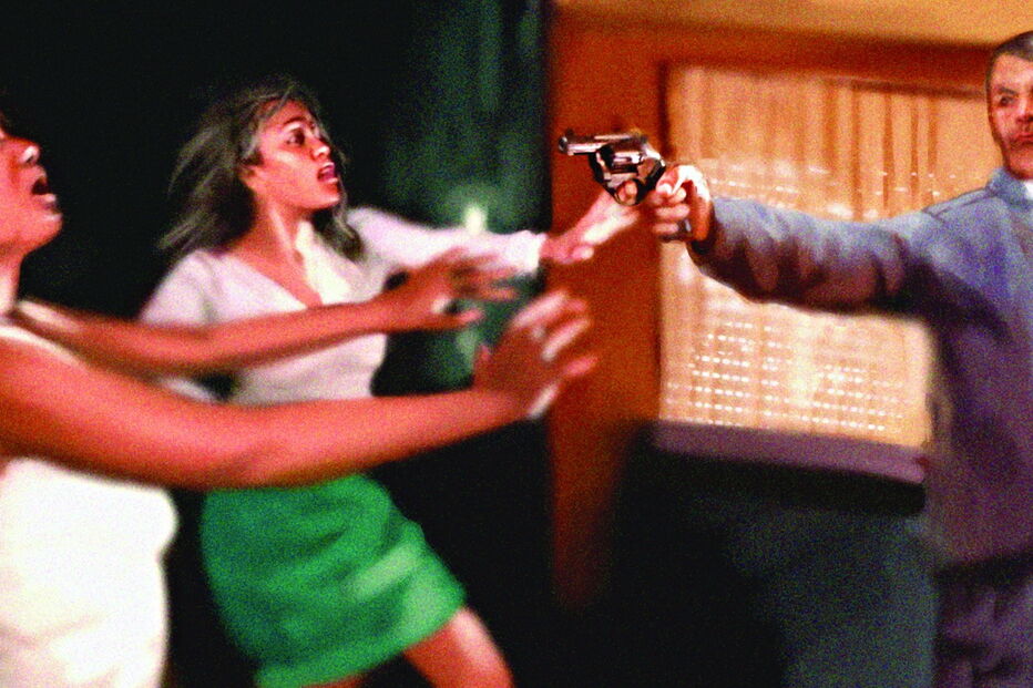 Aponta arma aos filhos