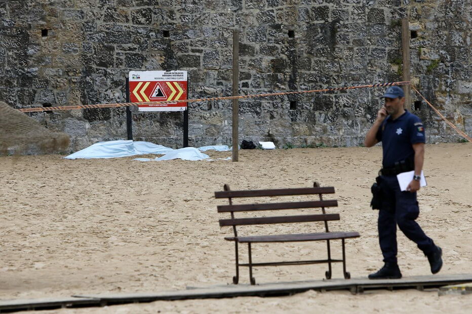 Corpos de casal encontrados em praia da Ericeira