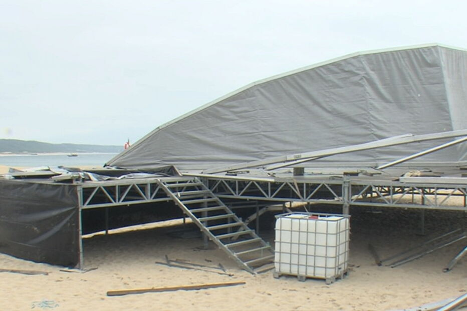 Desabamento de palco na Nazaré faz três feridos