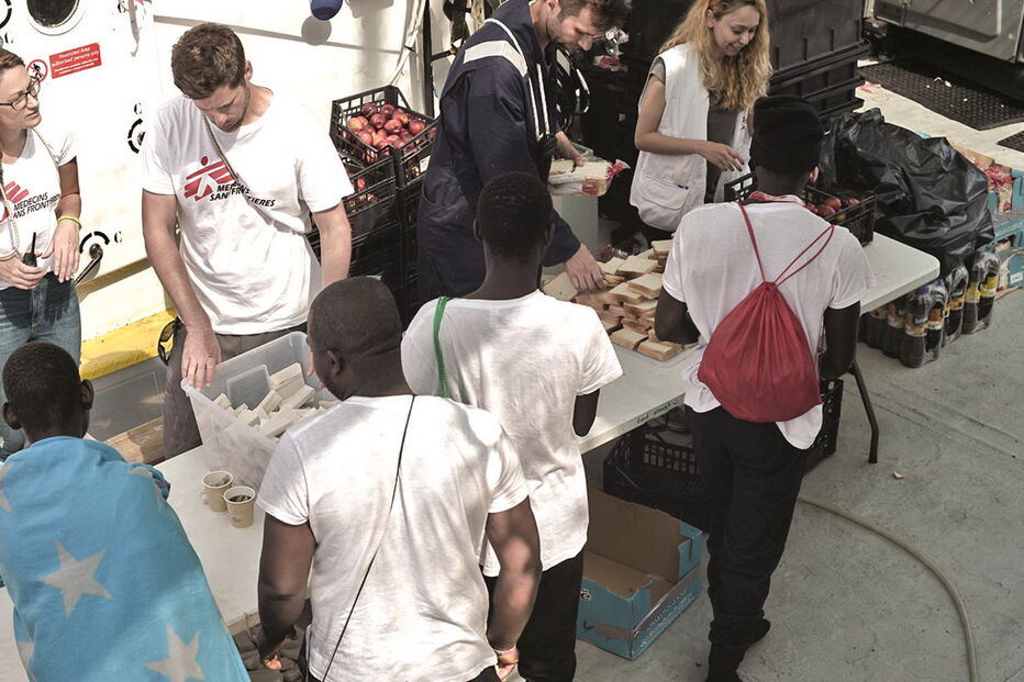 migrantes a bordo do ‘Aquarius’