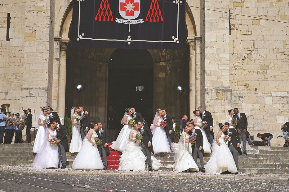 Casamentos cumprem tradição de Santo António