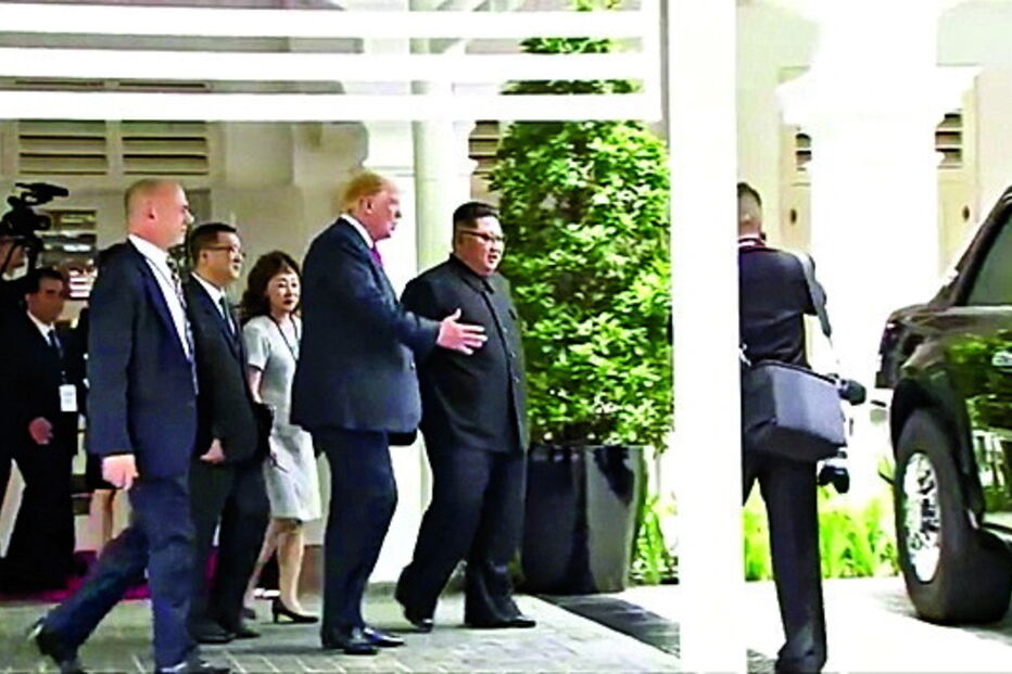 Kim Jong-un não perdeu a oportunidade de espreitar a viatura oficial do presidente norte-americano