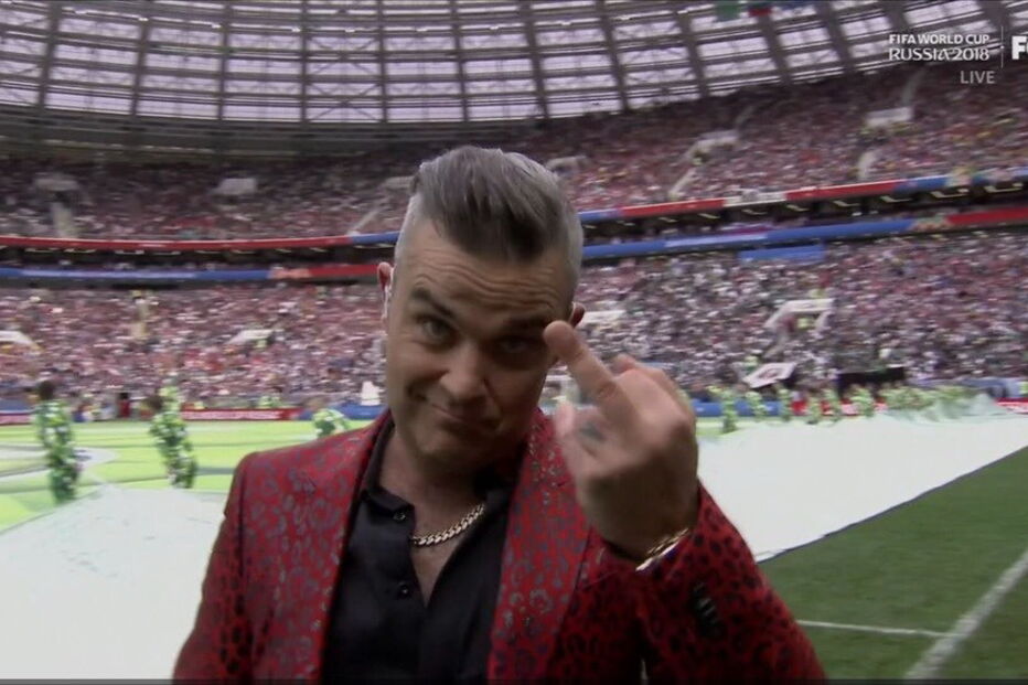 Robbie Williams teve gesto obsceno para as câmaras na abertura do Mundial 2018