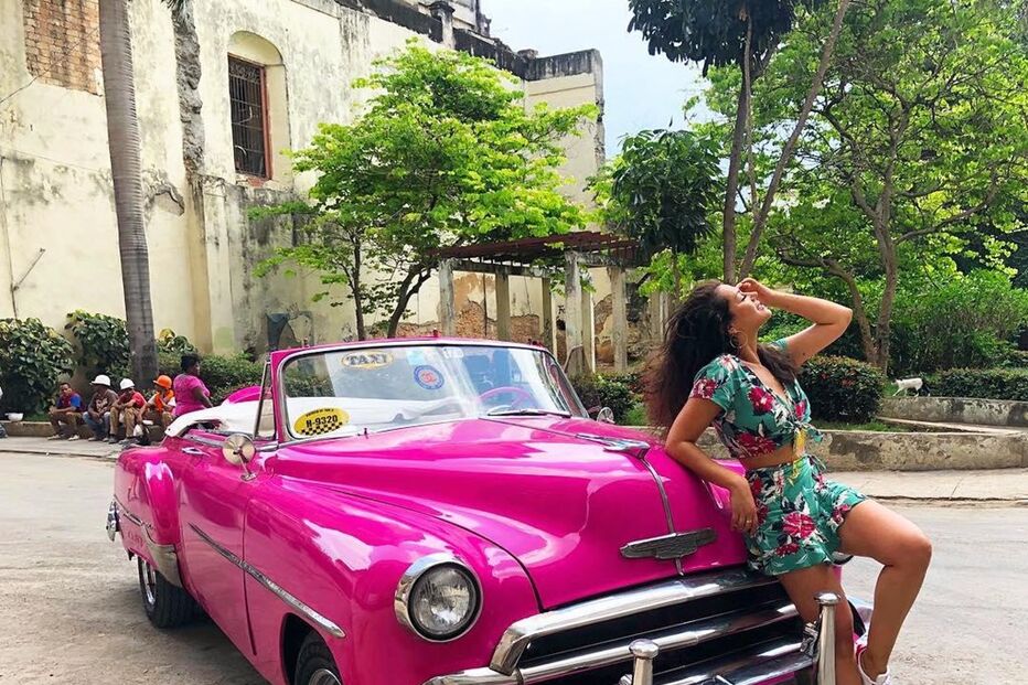 Sofia Ribeiro mostra fotos sensuais das férias em Cuba