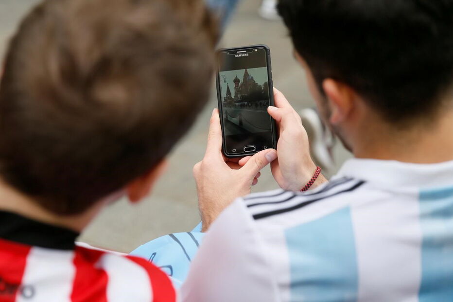 Fãs de futebol podem ter aparelhos vigiados na Rússia
