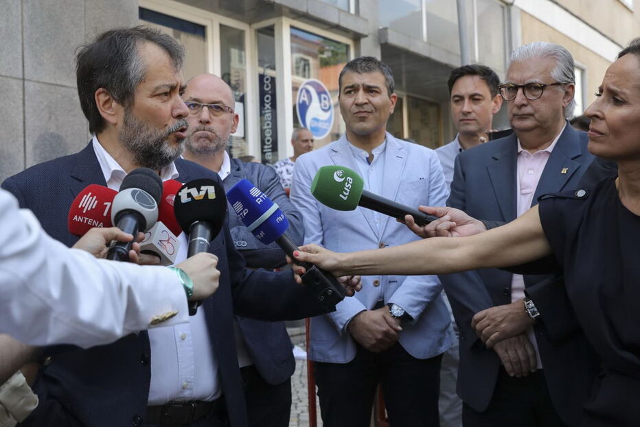 Dirigentes de sindicatos dos professores, forças policias e funcionários de Justiça pedira audiência a António Costa