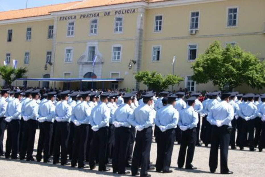 Polícias na escola da PSP em Torres Novas
