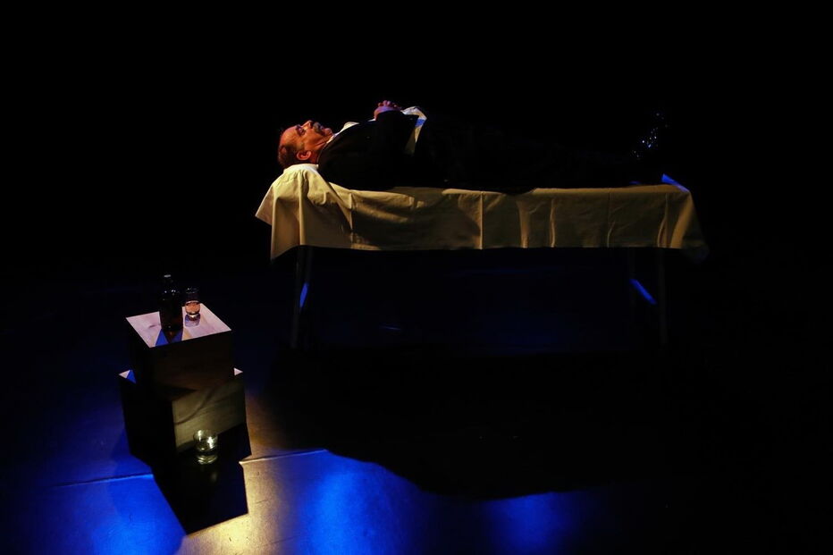 João Lagarto protagoniza o monólogo Lições de dança para pessoas de uma certa idade’