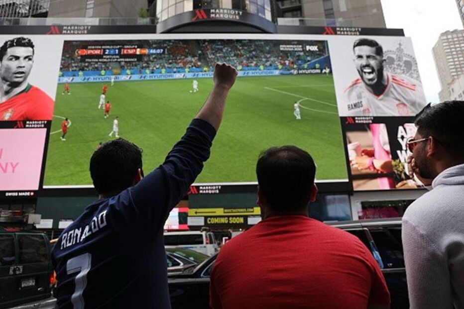 Livre de Ronaldo faz parar Times Square