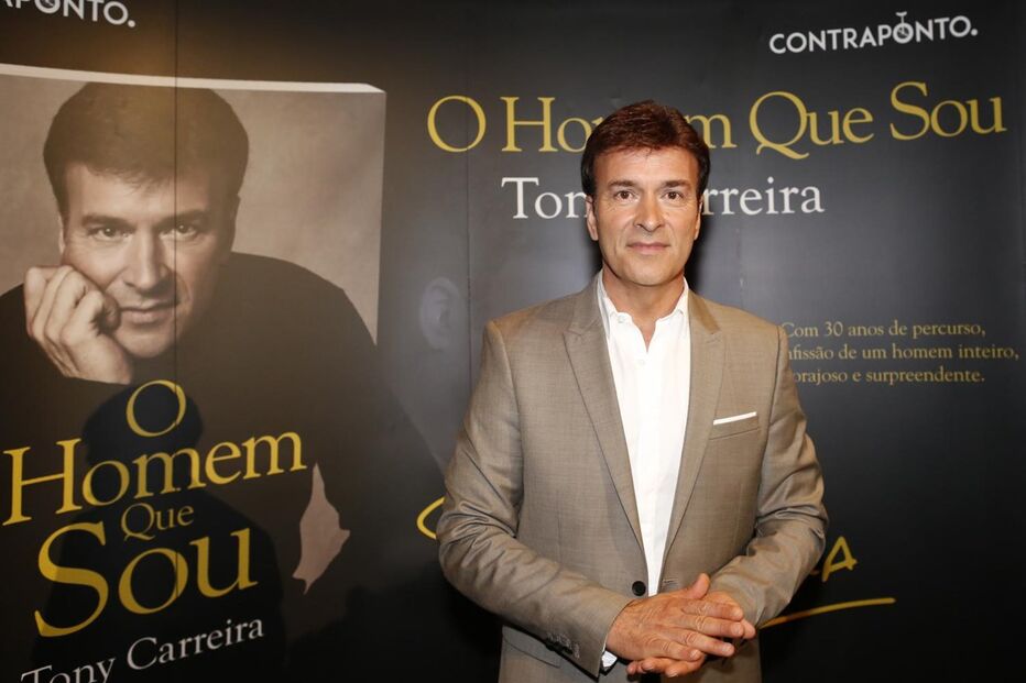 O cantor Tony Carreira