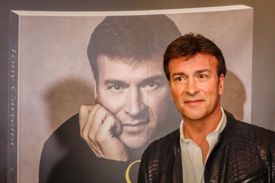 O cantor Tony Carreira
