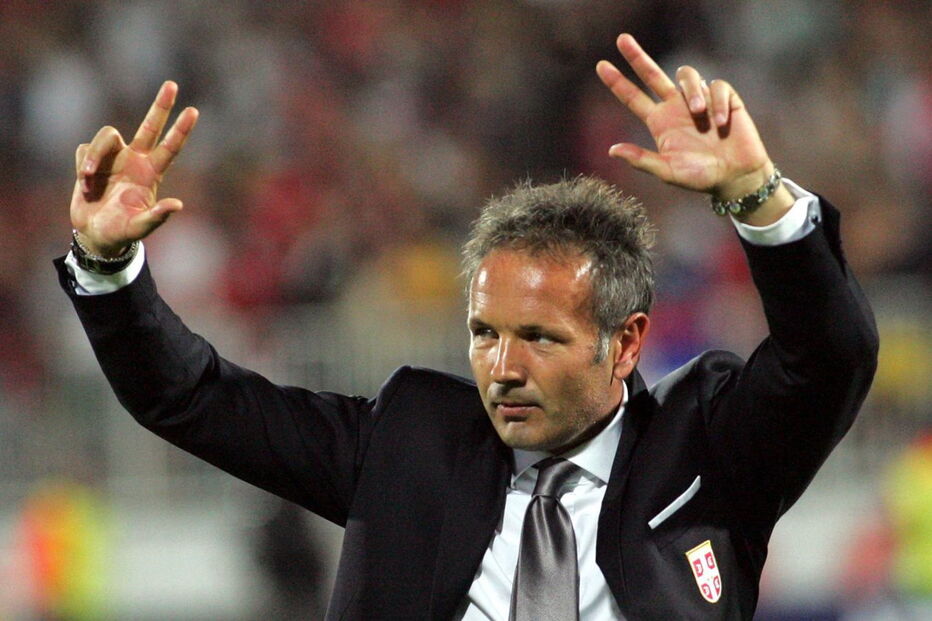 O treinador Sinisa Mihajlovic