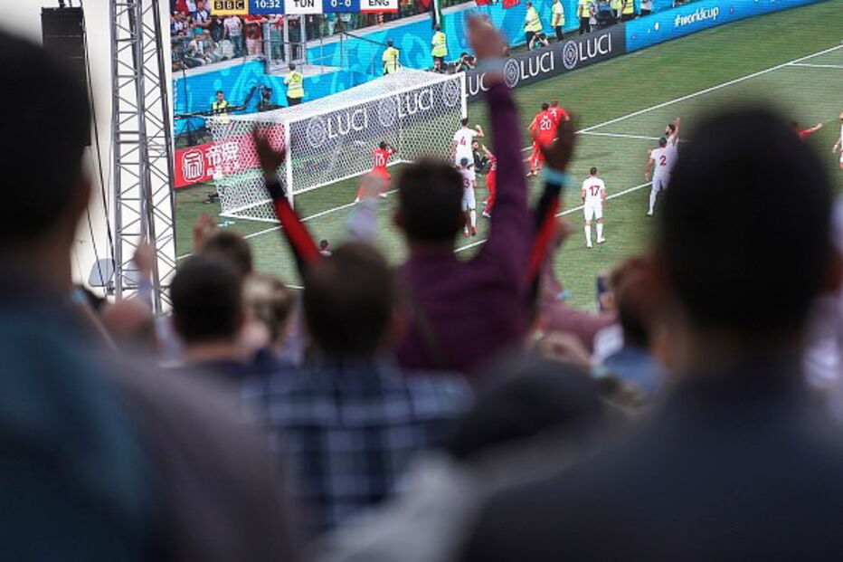 Inglaterra vence Tunísia