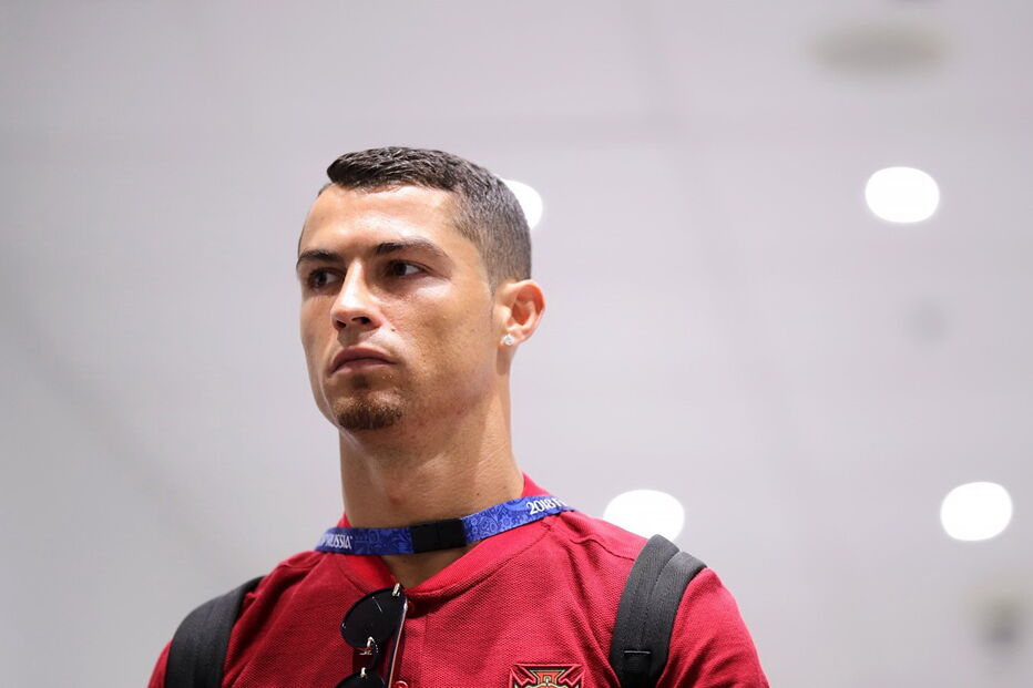 Ronaldo com uma pequena pêra à chegada para o jogo com Marrocos