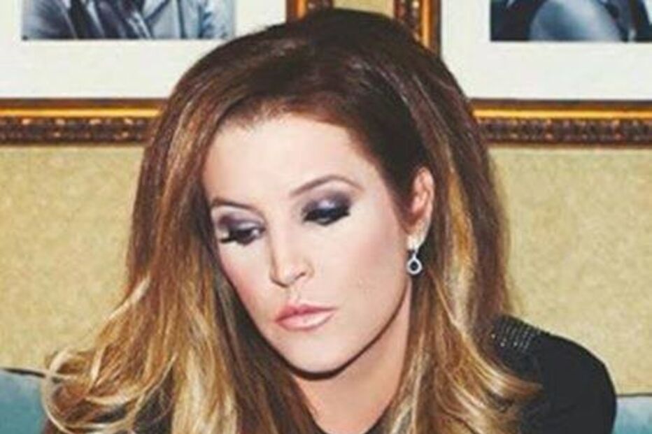 Elvis Presley, Lisa Marie Presley, Acusa, Empresário, Barry Siegel, Fortuna, Gasto, Cantora