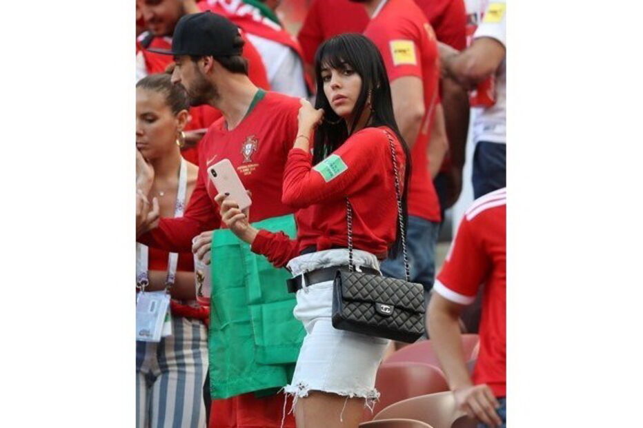 Georgina Rodríguez apoia seleção nacional e Ronaldo na Rússia