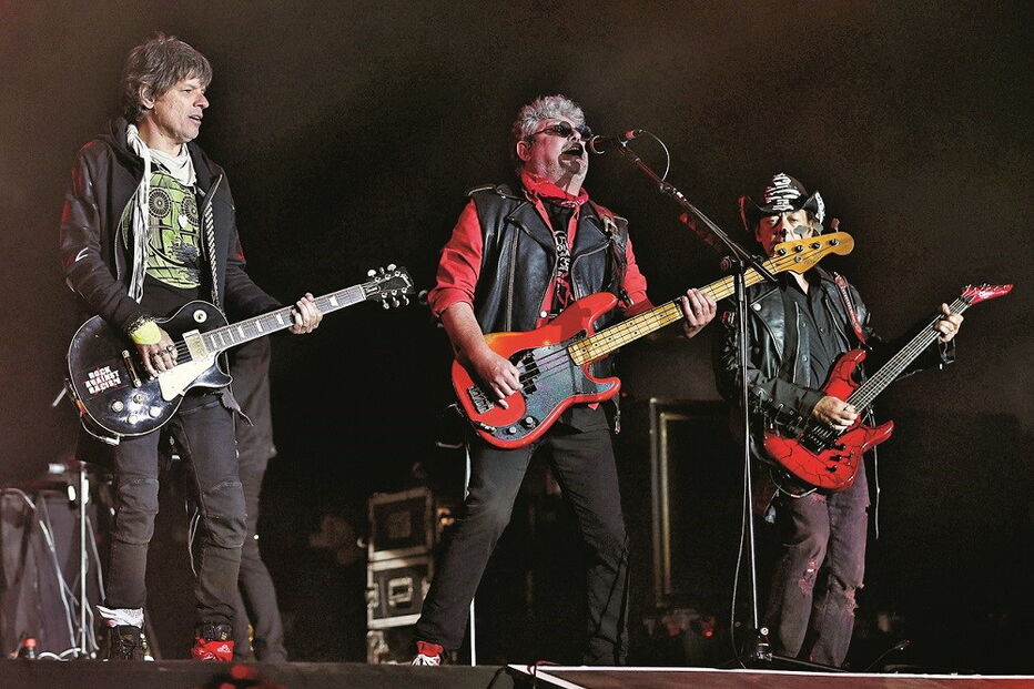 2018-06-21_00_57.38 XutosePontapes2.jpg