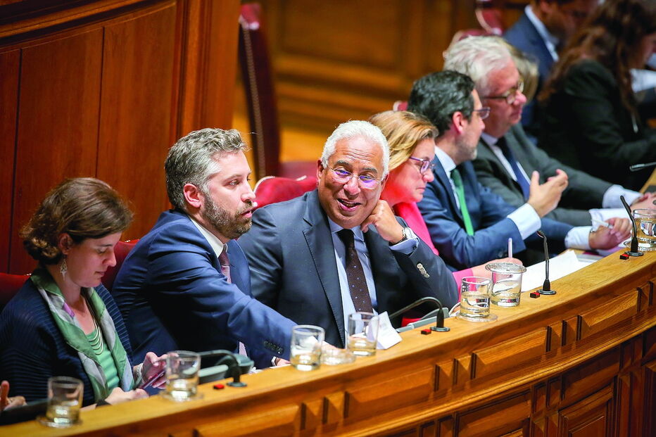 António Costa disse no Parlamento, em resposta a Catarina Martins, que não intervirá sobre as escolhas da Caixa