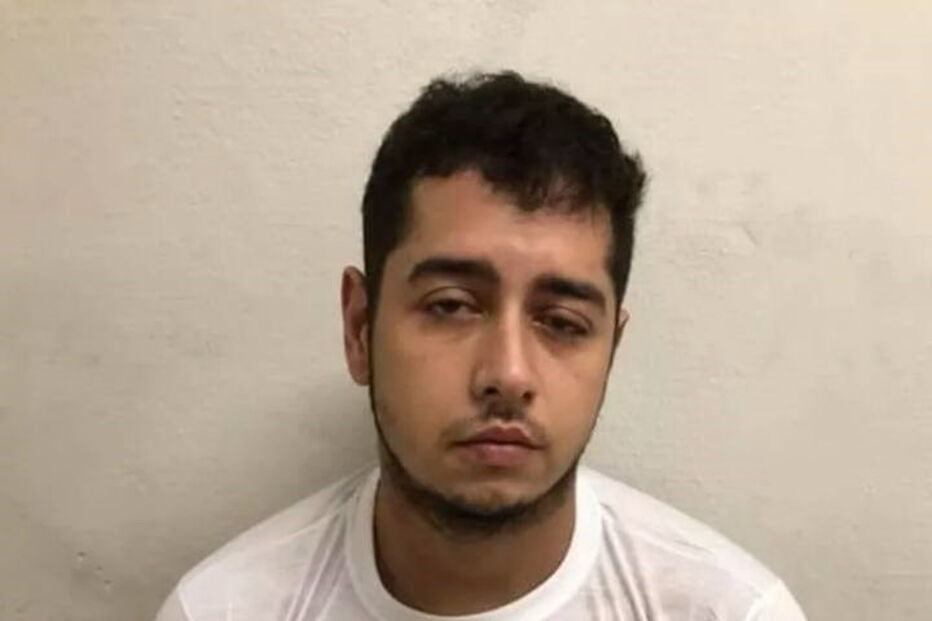 Homem mata mulher e enteadas no Brasil