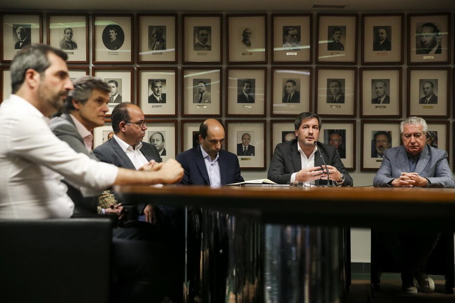 Bruno de Carvalho com diretores da SAD do Sporting