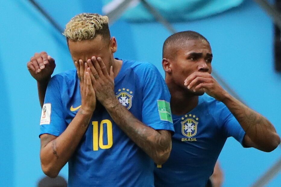 2018-06-22_15_16.32 2018-06-22T140459Z_1374273091_RC14F3F0CF10_RTRMADP_3_SOCCER-WORLDCUP-BRA-CRI.JPG