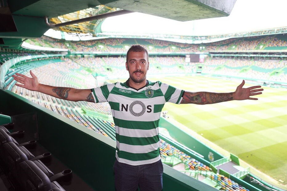 Guarda-redes Viviano assinou pelo Sporting