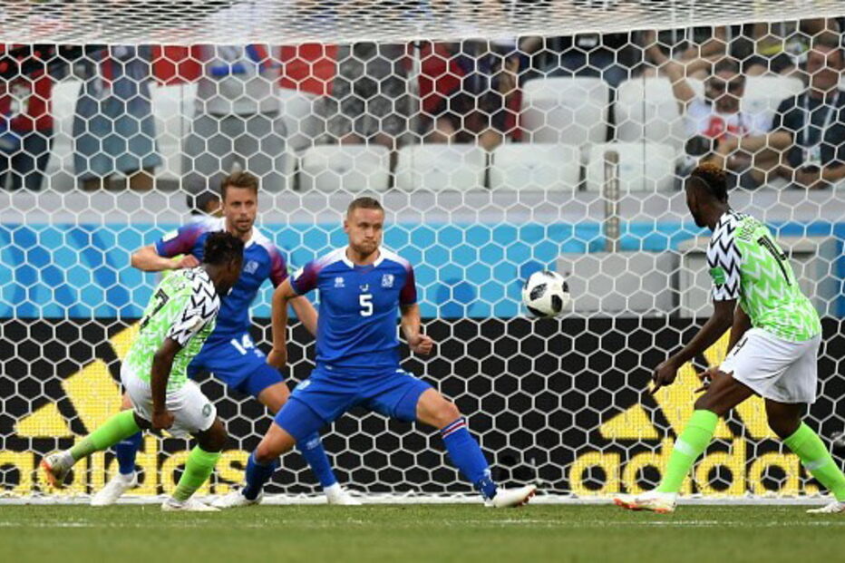 Nigéria derrota Islândia por 2-0