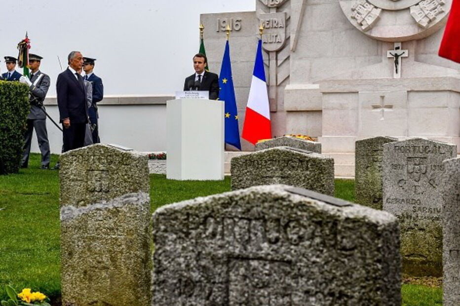 Presidente esteve no Cemitério militar português de Richebourg em Abril