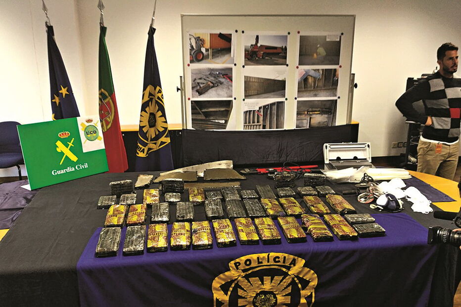 Cocaína apreendida pela PJ