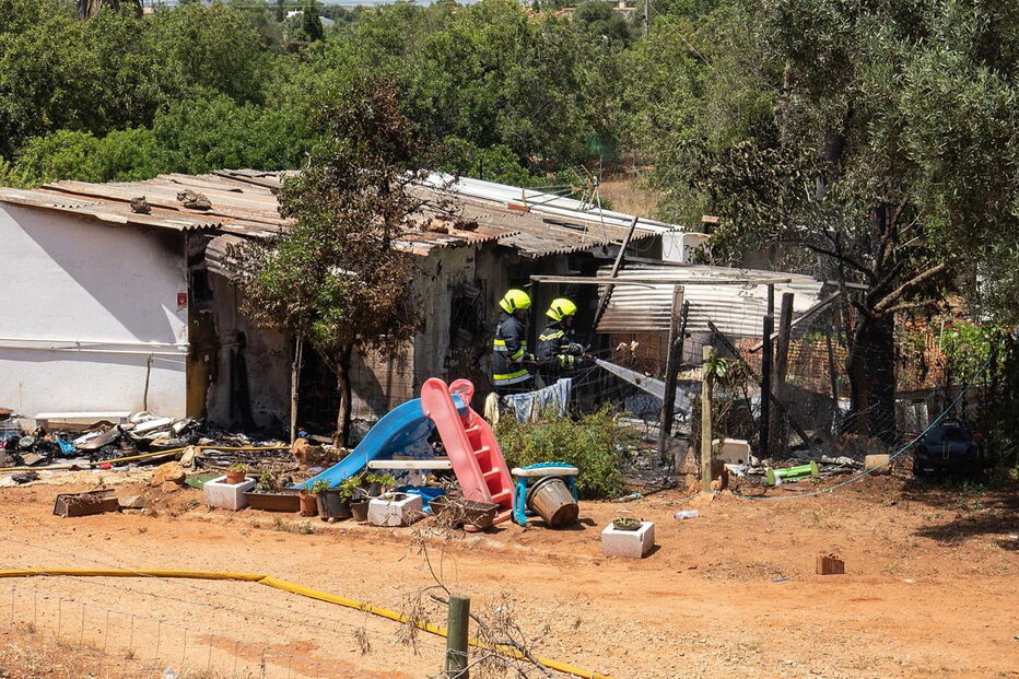Bombeiros controlaram chamas 